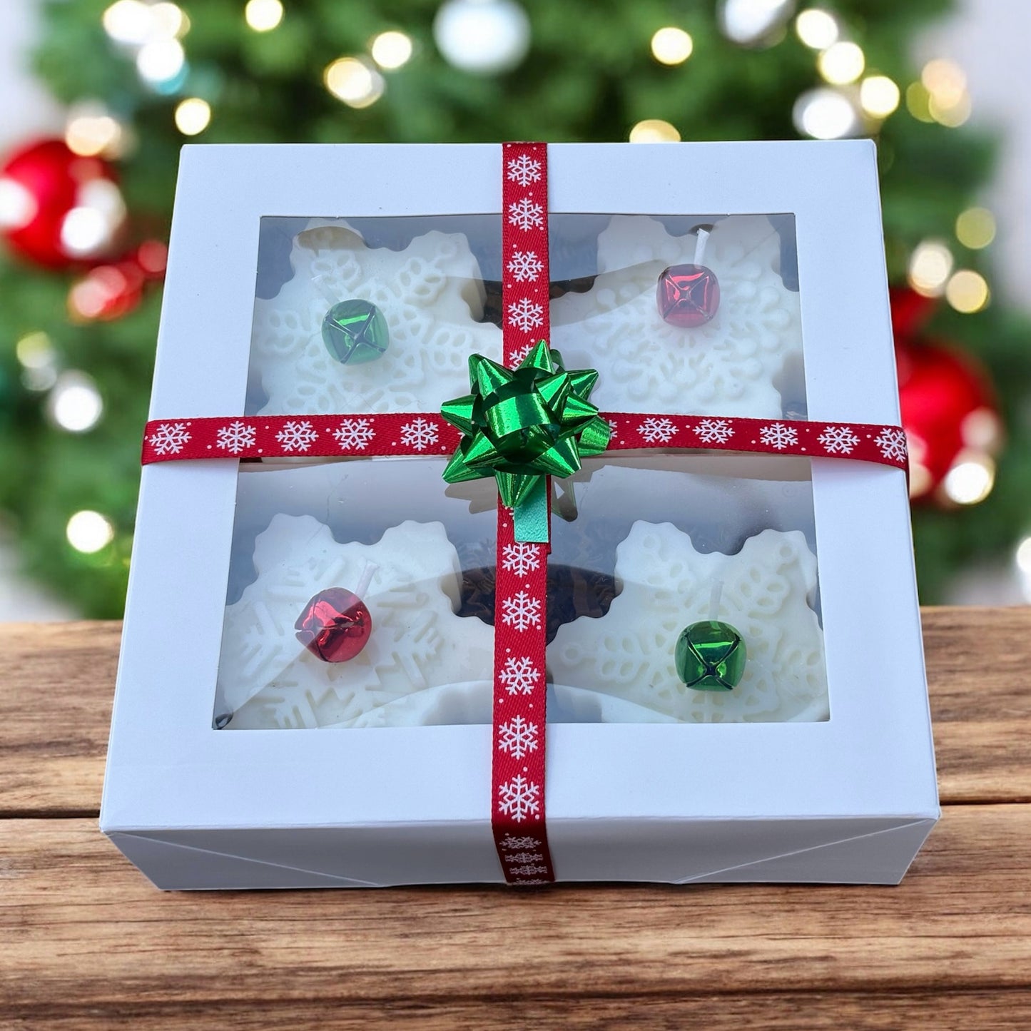 Snowflake Peppermint Scented Soy Wax Candle In Giftbox