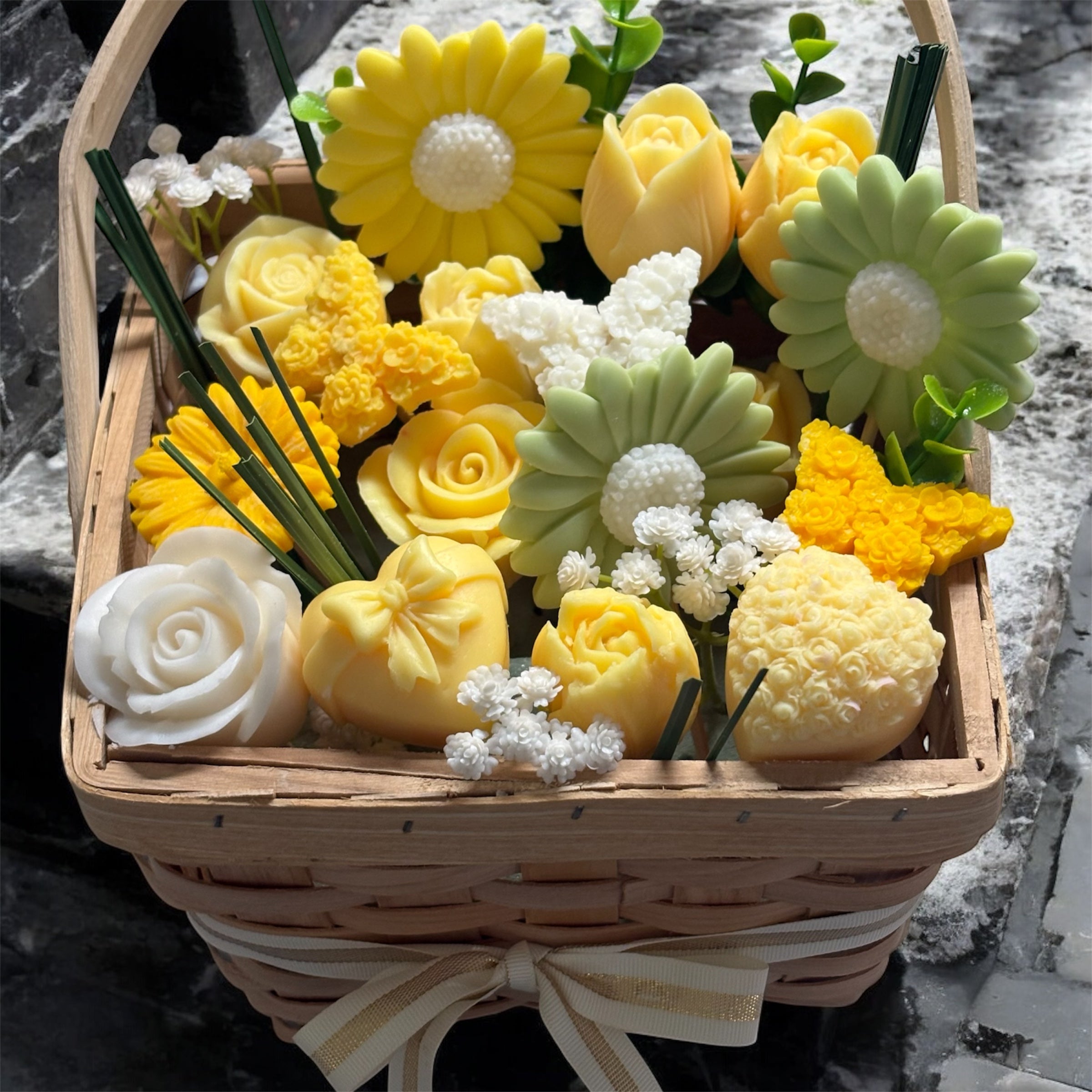 Bouquet Soy Wax Candles/Wax Melts In Gift Basket